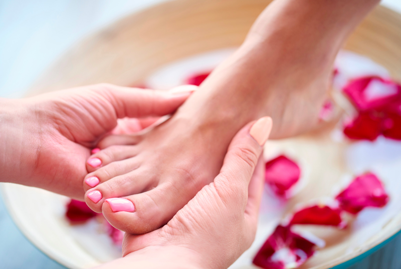 beauté des mains et des pieds, ongles